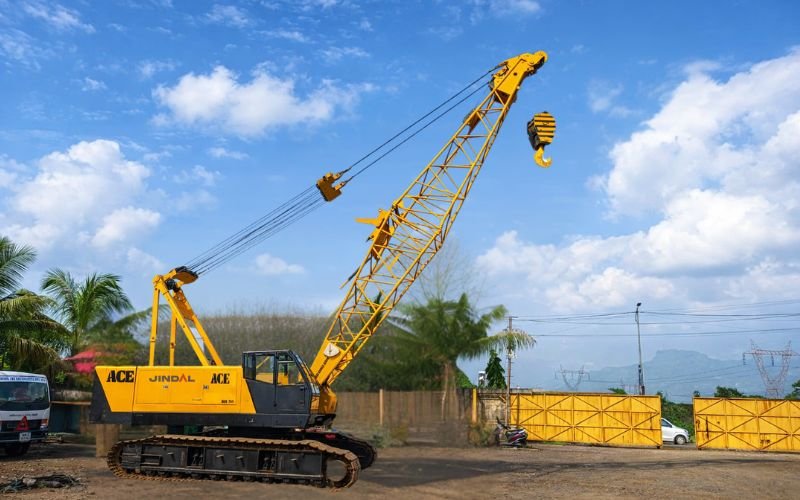 Types of Crane Rental Services for Construction Projects